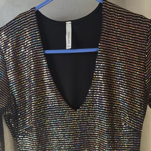 Chocolate Multicolor Sequin V-Neck Top - Picture 2 of 4